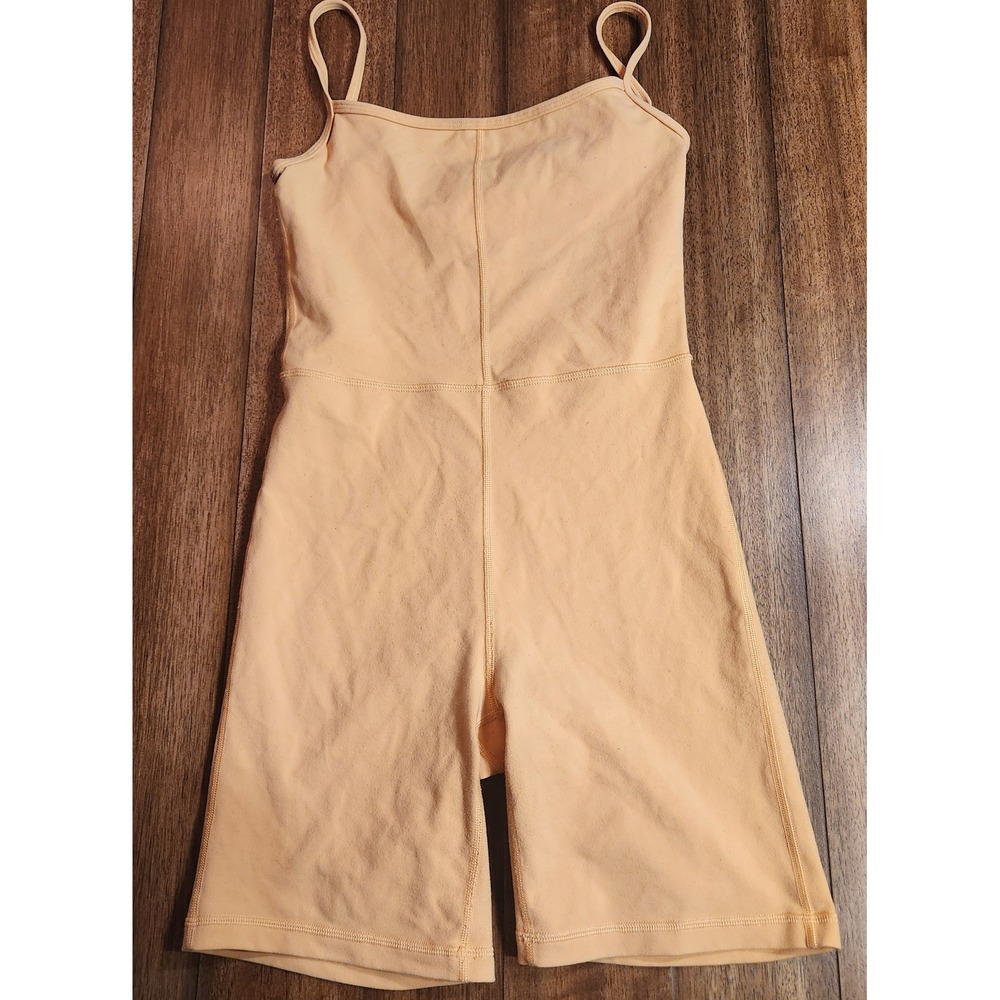 Wilfred Free divinity Light‎ Peach Seamless Bodysuit Shorts Style